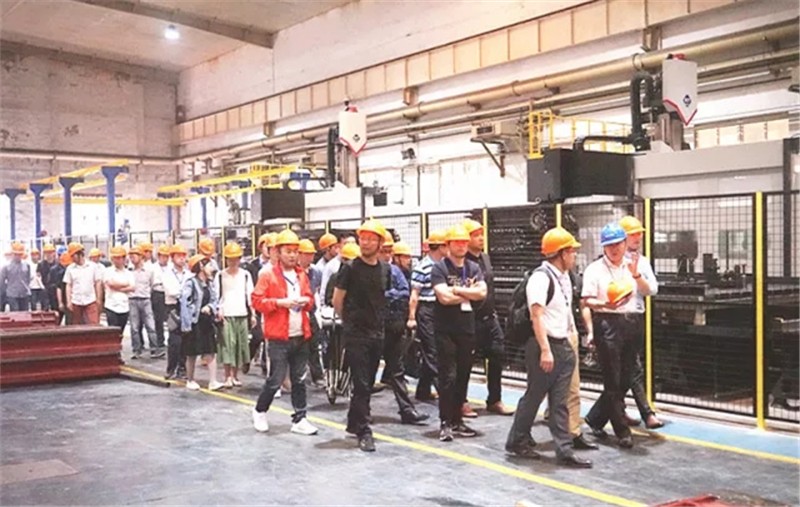 3868la天河总站(集团)股份有限公司 - Make It Possible