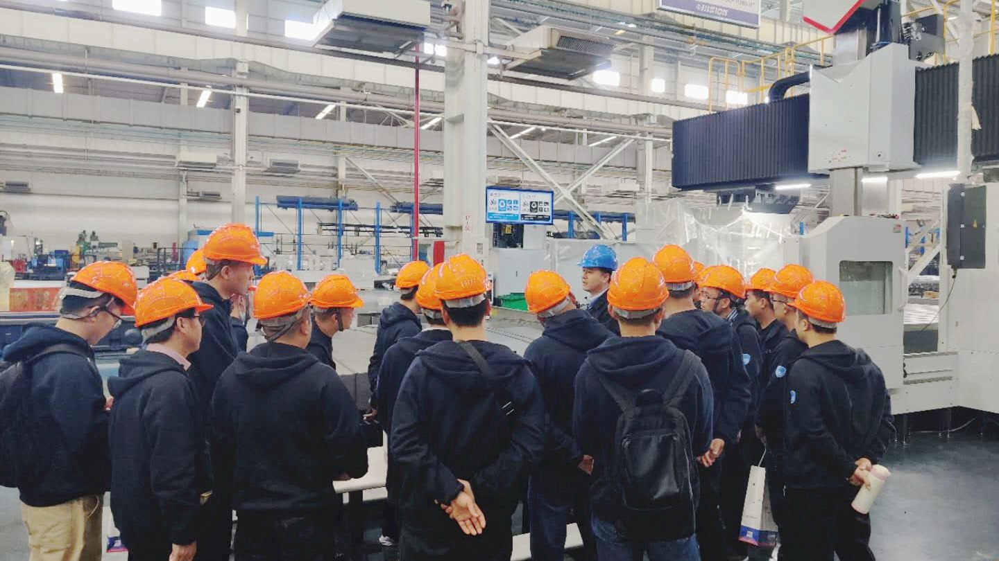 3868la天河总站(集团)股份有限公司 - Make It Possible