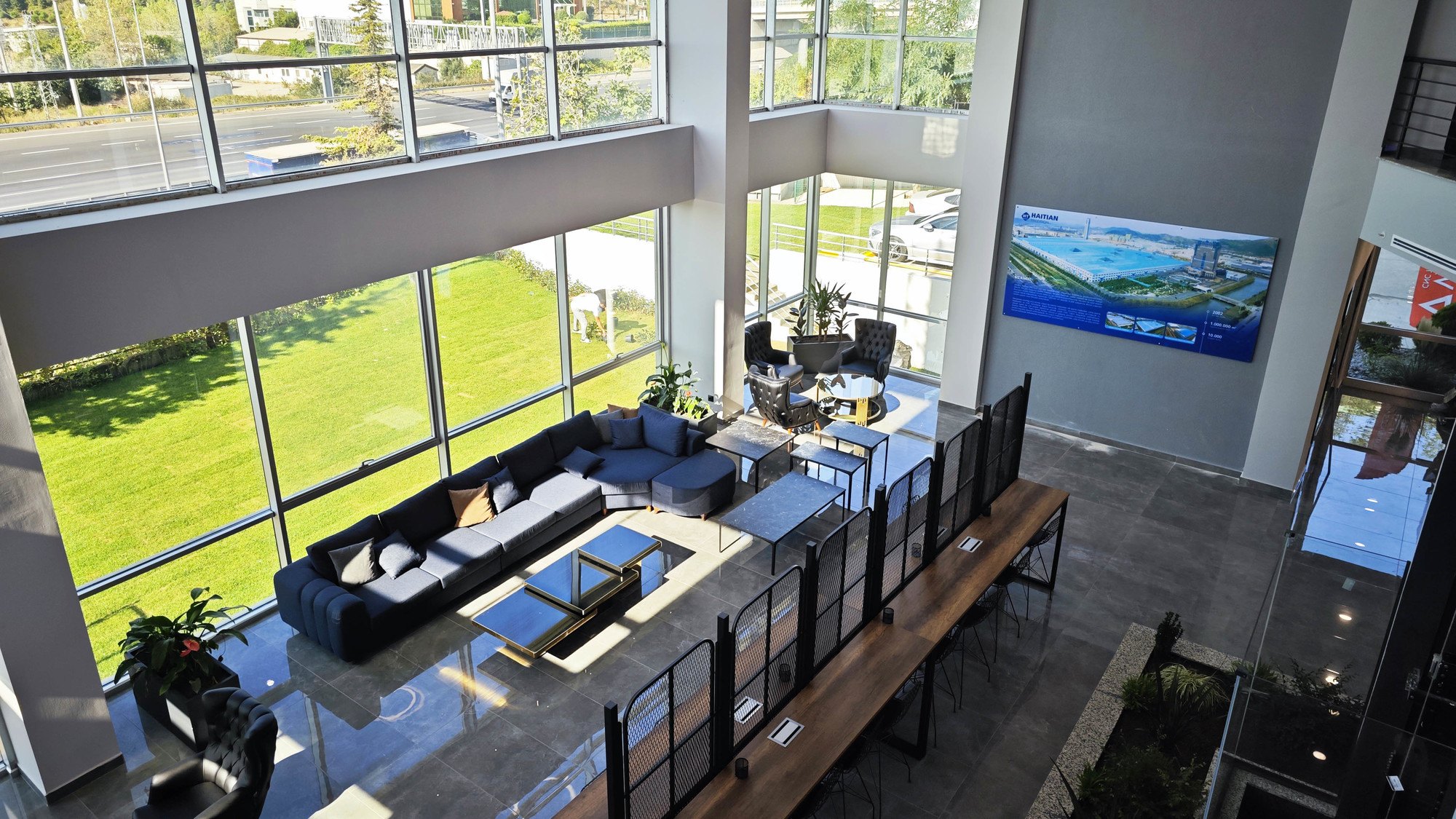 3868la天河总站(集团)股份有限公司 - Make It Possible