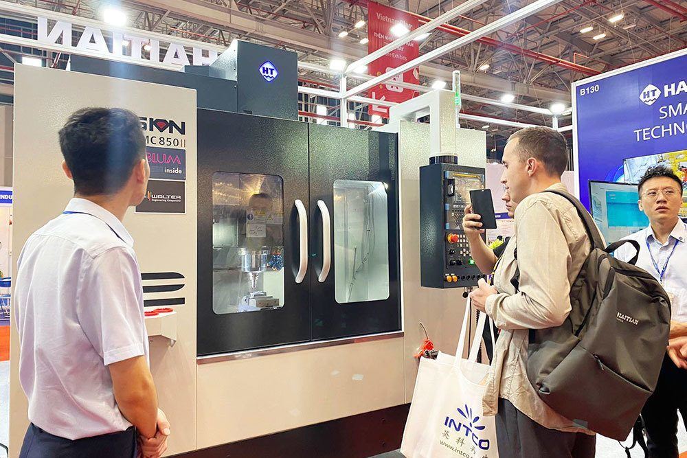 3868la天河总站(集团)股份有限公司 - Make It Possible